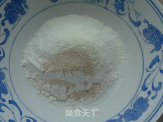 新奥尔良烤鸡肉披萨的做法步骤：7