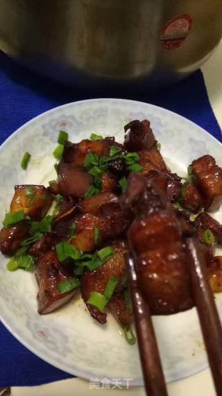 九吉公红烧肉的做法