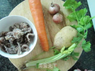 牛腩电锅饭的做法步骤：1