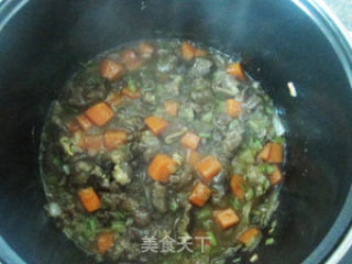 牛腩电锅饭的做法步骤：5