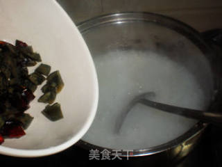 皮蛋瘦肉粥的做法步骤：4