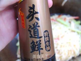 脱光族的光棍节——香干鸡蛋炒细面的做法步骤：8