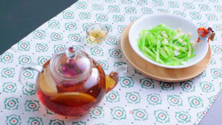 清爽快手菜：芹菜杏仁&英式红茶的做法