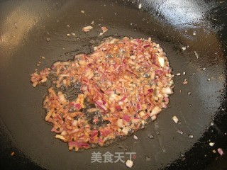 剩米饭之再利用——洋葱蛋炒饭的做法步骤：6