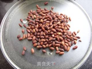 没有跟风的小零食---------挂霜花生的做法步骤：3
