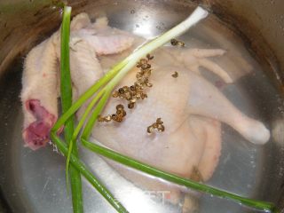 鸡汤火锅的做法步骤：1