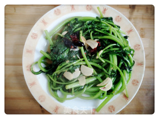 素炒茼蒿的做法