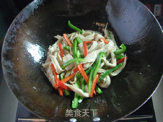 家常小炒—孜然面筋的做法步骤：8