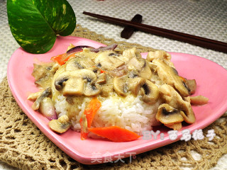 奶油蘑菇鸡肉饭的做法步骤：13