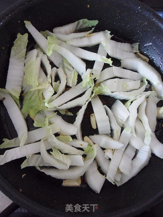 【家常菜】辣炒白菜鸡丁的做法步骤：9