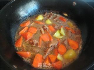酱肉胡萝卜土豆饭的做法步骤：7