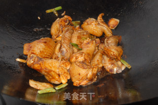 茶树菇烧鸡翅的做法步骤：10