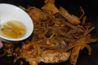 茶树菇烧鸡翅的做法步骤：12