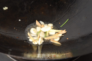 香辣肥肠的做法步骤：9
