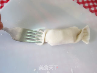 变废为宝之【糖果香肠饺子皮】的做法步骤：7