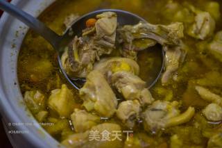 冬日暖胃系列快手菜：药膳鸡煲的做法