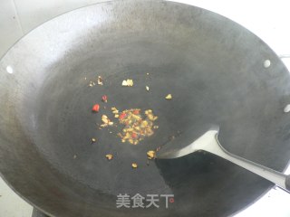 咸鱼炒皇帝苗的做法步骤：1