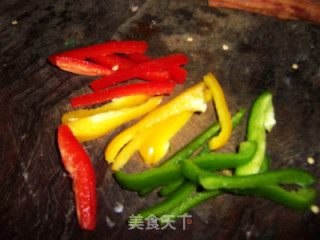 香煎培根彩椒卷的做法步骤：1