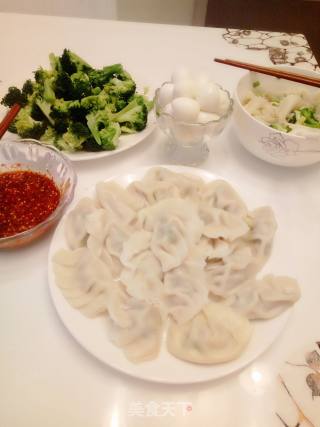 猪肉葱花饺子的做法