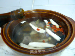 淮山节瓜猪骨汤的做法步骤：7
