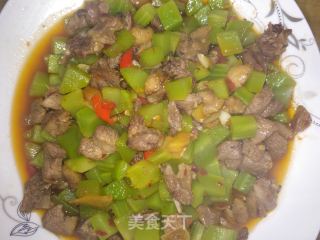 莴笋炒鸭丁的做法