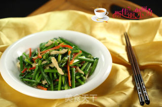 韭菜薹炒鸡丝的做法