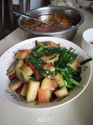 西瓜皮炒韭菜的做法