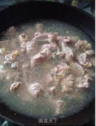 炖牛肉的做法步骤：1