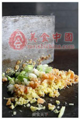 馄饨馅的做法步骤：2