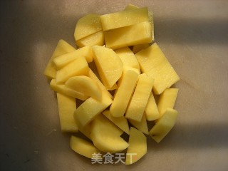 清淡减肥——土豆白菜汤的做法步骤：3