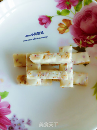 花生玫瑰牛轧糖~面包机版的做法
