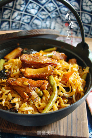 铁锅排骨豆角焖面的做法
