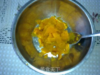 南瓜饼的做法步骤：1