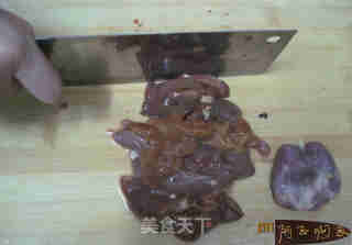辣椒炒肝心的做法步骤：1