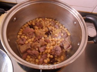 咸鸭腿炖黄豆的做法步骤：7