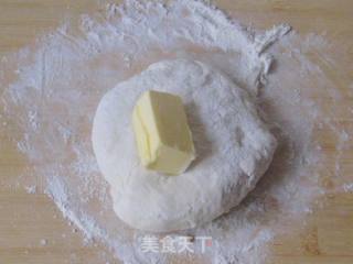 鲜虾里脊肉披萨的做法步骤：3