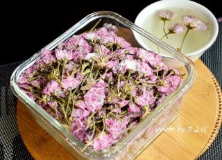 盐渍樱花的做法