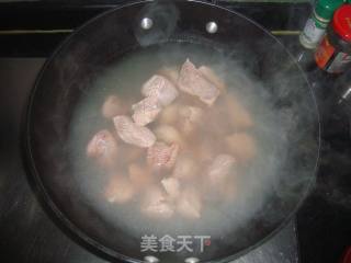 掌柜 来一份番茄牛肉！！的做法步骤：2