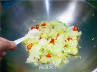 家常菜肴@@黑胡椒最撩人~~黑胡椒炒手撕包菜的做法步骤：8
