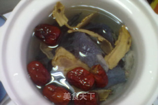 补血的当归红枣乌鸡汤的做法步骤：4