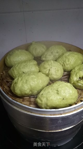 青汁包子，自己第一次做包子，好丑啊的做法