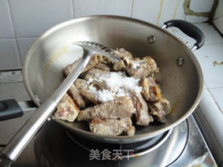 糖醋排骨的做法步骤：5