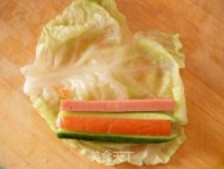 圆白菜美味蔬菜卷的做法步骤：2