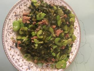雪里红肉末炒蚕豆的做法