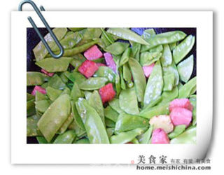 小炒荷兰豆的做法步骤：5