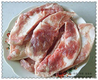 月牙骨炖土豆的做法步骤：1