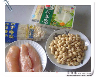 金针豆腐脆花生的做法步骤：1