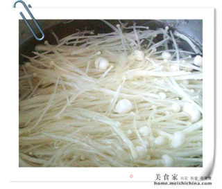 金针豆腐脆花生的做法步骤：3