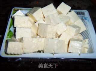 营养互补的红烧鱼头炖豆腐的做法步骤：2
