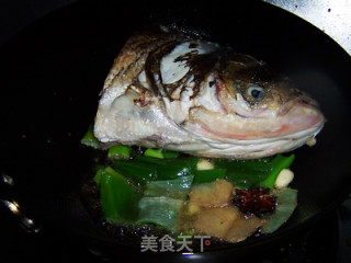 营养互补的红烧鱼头炖豆腐的做法步骤：6
